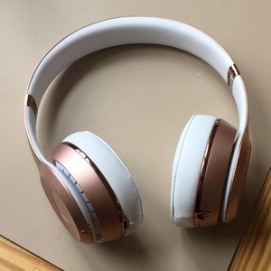 Rose gold beats wireless- brand new!